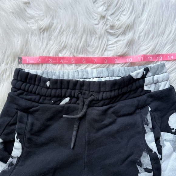 Off-White Liquid Spots Shorts Pullon Sweat Gym Workout Streetwear Athletic Rare - Picture 9 of 10